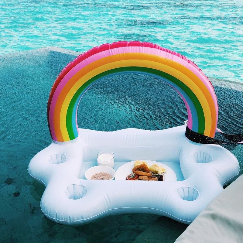 0.54kg Piscina a forma di nuvola Piscine galleggiante Portabevande galleggiante per piscina