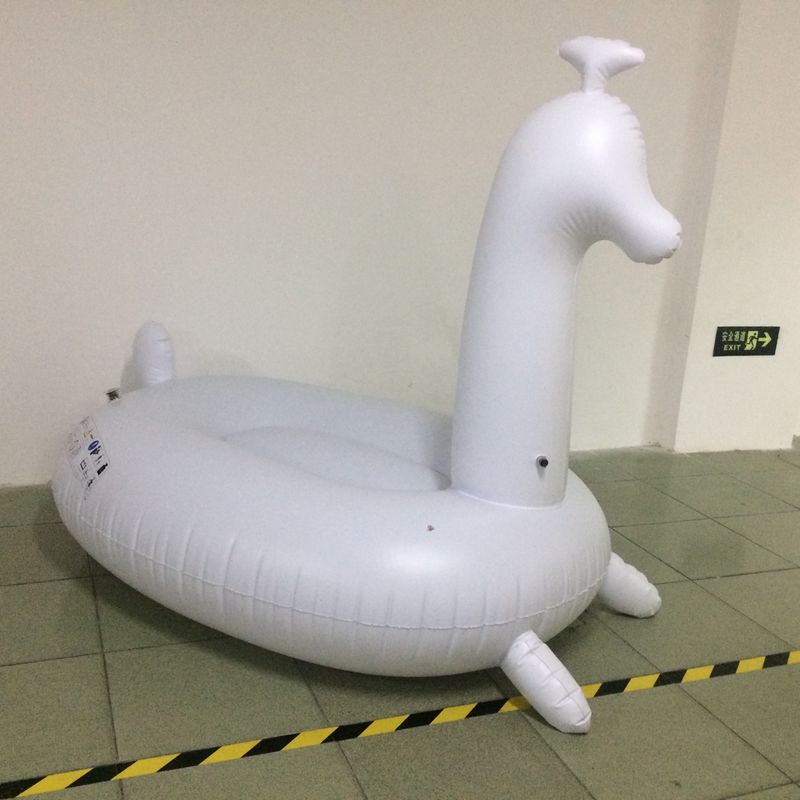 Decorazioni per l'aria aperta per le vacanze giocattoli da piscina alpaca isola galleggiante gonfiabile