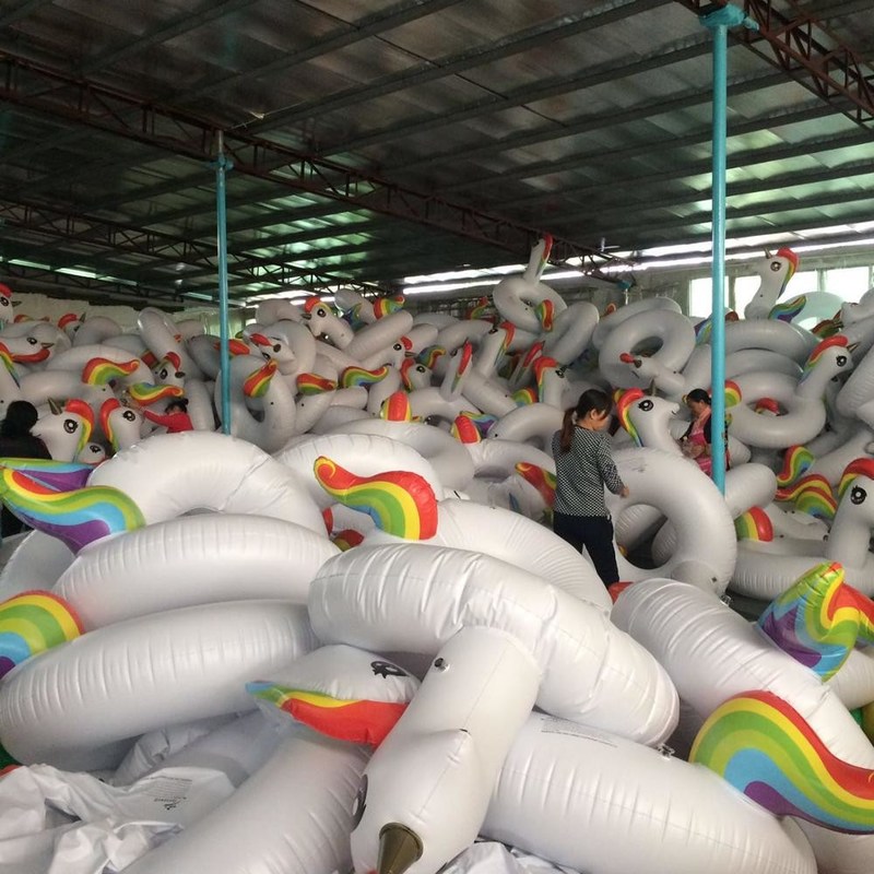 OEM Rideable gonfiabile piscina galleggiante Ride On gonfiabile unicorno piscina lounge giocattolo