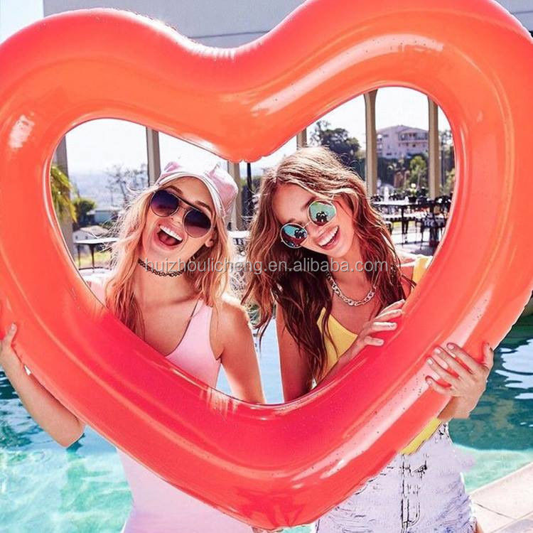 1.5M Galleggiante per l'acqua Bambini Anello gonfiabile Amore Cuore Piscina Galleggiante Per Adulti